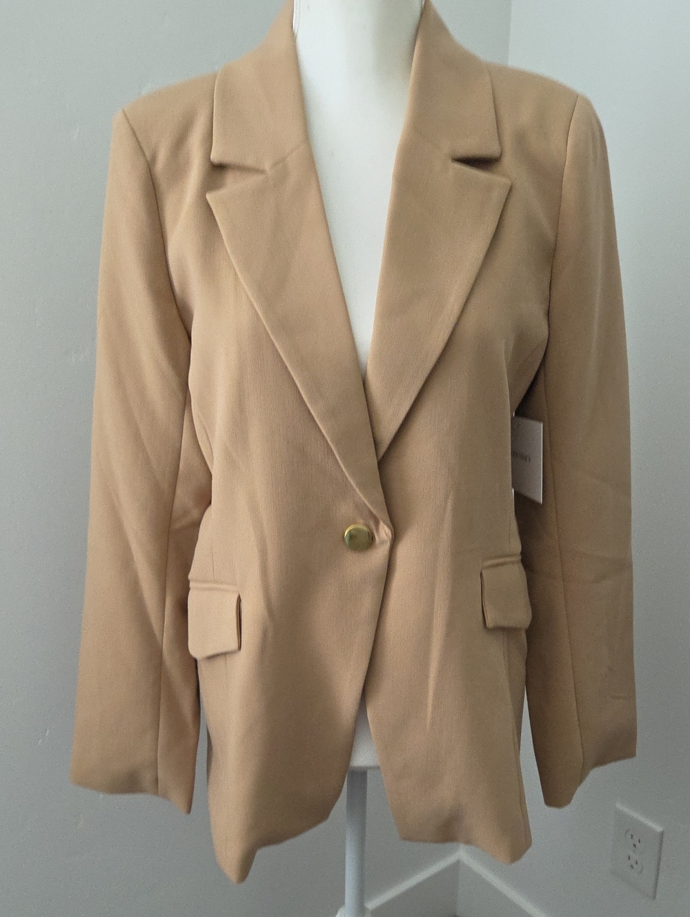 Ellen Tracy Tan Single-Button Notch-Lapel Blazer
